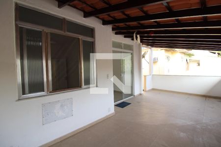 Casa de condomínio à venda com 120m², 3 quartos e 2 vagasVaranda do Quarto 2