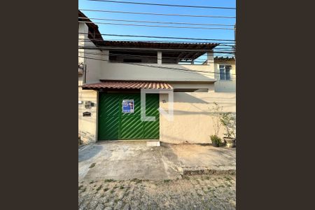 Casa de condomínio à venda com 120m², 3 quartos e 2 vagasFachada