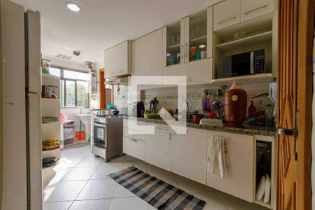 Apartamento à venda com 113m², 3 quartos e 2 vagas Apartamento à venda com 113m², 3 quartos e 2 vagasCozinha