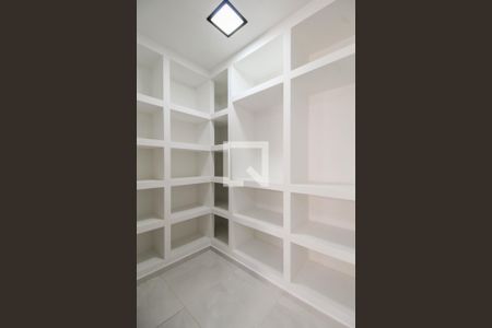 Casa para alugar com 175m², 3 quartos e 2 vagas Casa para alugar com 175m², 3 quartos e 2 vagasCloset da Suíte 1