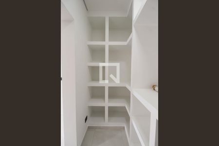 Casa para alugar com 175m², 3 quartos e 2 vagas Casa para alugar com 175m², 3 quartos e 2 vagasCloset da Suíte 3