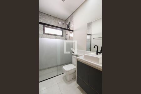 Casa para alugar com 175m², 3 quartos e 2 vagas Casa para alugar com 175m², 3 quartos e 2 vagasBanheiro da Suíte 1