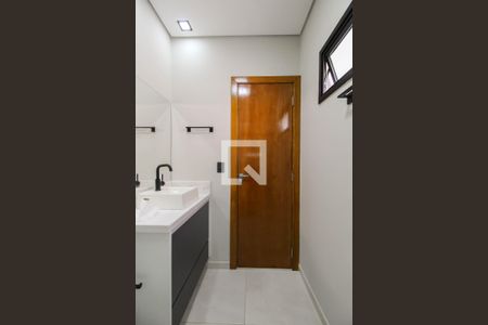 Casa para alugar com 175m², 3 quartos e 2 vagas Casa para alugar com 175m², 3 quartos e 2 vagasBanheiro da Suíte 2