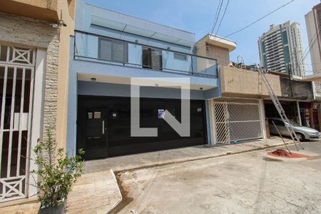 Casa para alugar com 175m², 3 quartos e 2 vagas Casa para alugar com 175m², 3 quartos e 2 vagasFachada
