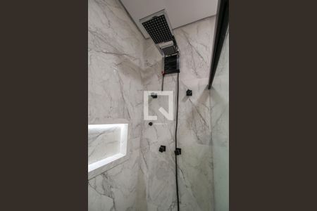 Casa para alugar com 175m², 3 quartos e 2 vagas Casa para alugar com 175m², 3 quartos e 2 vagasBanheiro da Suíte 2