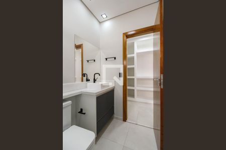 Casa para alugar com 175m², 3 quartos e 2 vagas Casa para alugar com 175m², 3 quartos e 2 vagasBanheiro da Suíte 1