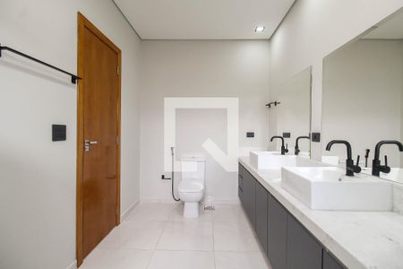 Casa para alugar com 175m², 3 quartos e 2 vagas Casa para alugar com 175m², 3 quartos e 2 vagasBanheiro da Suíte 3