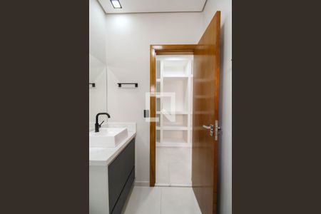 Casa para alugar com 175m², 3 quartos e 2 vagas Casa para alugar com 175m², 3 quartos e 2 vagasBanheiro da Suíte 1