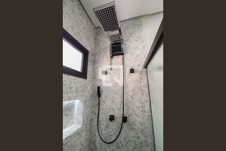 Casa para alugar com 175m², 3 quartos e 2 vagas Casa para alugar com 175m², 3 quartos e 2 vagasBanheiro da Suíte 1