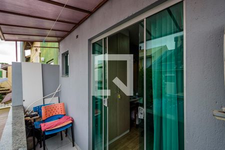 Casa à venda com 83m², 2 quartos e 1 vagaSacada