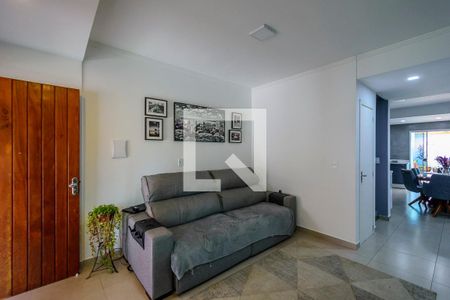 Sala de casa à venda com 2 quartos, 83m² em Guarujá, Porto Alegre