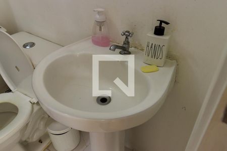 Apartamento à venda com 45m², 2 quartos e 1 vaga Apartamento à venda com 45m², 2 quartos e 1 vagaBanheiro