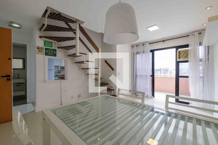 Sala de apartamento para alugar com 2 quartos, 64m² em Barra da Tijuca, Rio de Janeiro