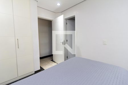 Apartamento à venda com 216m², 4 quartos e 3 vagasQuarto 2