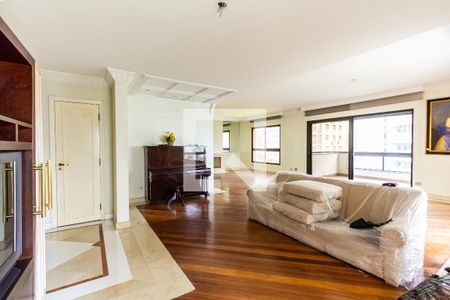 Apartamento à venda com 335m², 4 quartos e 6 vagasSala