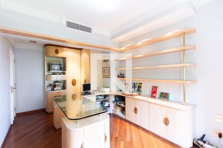 Apartamento à venda com 335m², 4 quartos e 6 vagasSuíte 1