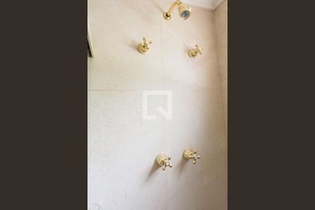 Apartamento à venda com 335m², 4 quartos e 6 vagasBanheiro da Suíte 3