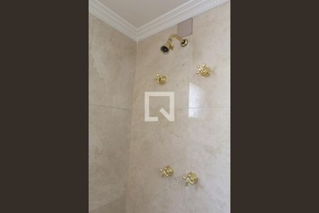 Apartamento à venda com 335m², 4 quartos e 6 vagasBanheiro da Suíte 4