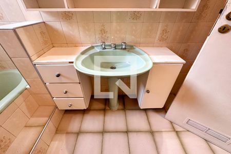 Apartamento para alugar com 112m², 2 quartos e sem vaga Apartamento para alugar com 112m², 2 quartos e sem vagaBanheiro