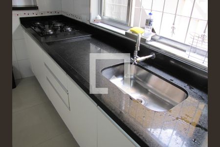 Casa à venda com 230m², 3 quartos e 2 vagasCozinha