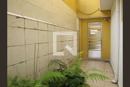 Casa à venda com 230m², 3 quartos e 2 vagasCorredor
