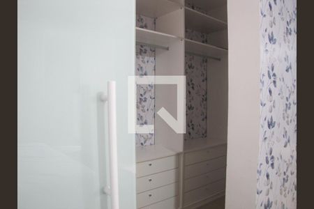 Casa à venda com 230m², 3 quartos e 2 vagasCloset Quarto 2