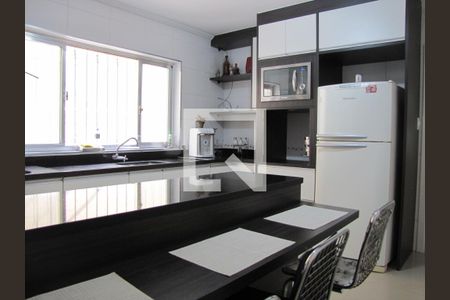 Casa à venda com 230m², 3 quartos e 2 vagasCozinha