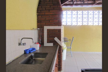 Casa à venda com 230m², 3 quartos e 2 vagasSalão de Festas
