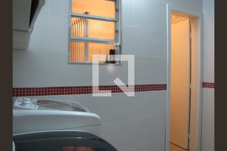 Casa à venda com 230m², 3 quartos e 2 vagasÁrea de Serviço