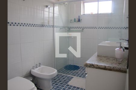 Casa à venda com 230m², 3 quartos e 2 vagasBanheiro 1