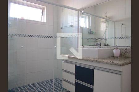 Casa à venda com 230m², 3 quartos e 2 vagasBanheiro 1