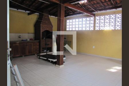 Casa à venda com 230m², 3 quartos e 2 vagasSalão de Festas
