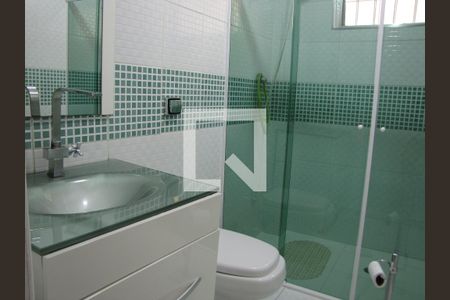 Casa à venda com 230m², 3 quartos e 2 vagasBanheiro 2