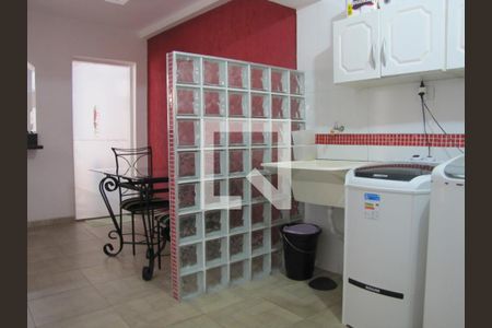 Casa à venda com 230m², 3 quartos e 2 vagasÁrea de Serviço
