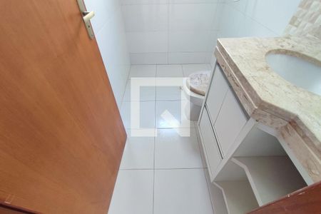 Casa à venda com 112m², 3 quartos e 2 vagasBanheiro Social 2