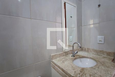 Casa à venda com 112m², 3 quartos e 2 vagasBanheiro Social 2