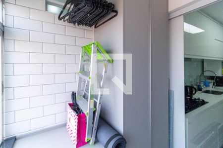 Apartamento à venda com 98m², 2 quartos e 1 vagaÁrea de serviço