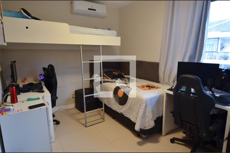 Casa de condomínio à venda com 192m², 3 quartos e 2 vagasSuite 2