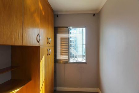 Quarto 2 de apartamento para alugar com 2 quartos, 47m² em Cidade Satélite Santa Bárbara, São Paulo