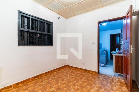 Quarto de casa à venda com 1 quarto, 300m² em Jardim Miriam, São Paulo