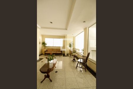 Apartamento à venda com 105m², 2 quartos e 1 vaga Apartamento à venda com 105m², 2 quartos e 1 vagaHall Social