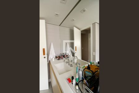 Apartamento à venda com 105m², 2 quartos e 1 vaga Apartamento à venda com 105m², 2 quartos e 1 vagaBanheiro quarto 2