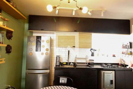 Apartamento à venda com 105m², 2 quartos e 1 vaga Apartamento à venda com 105m², 2 quartos e 1 vagaCozinha