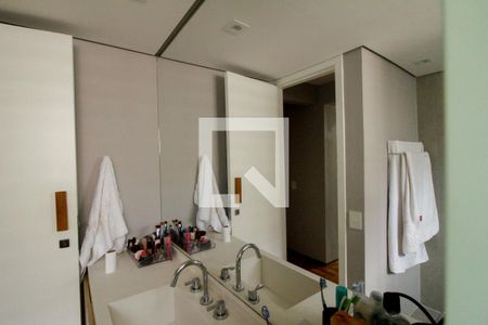 Apartamento à venda com 105m², 2 quartos e 1 vaga Apartamento à venda com 105m², 2 quartos e 1 vagaBanheiro quarto 2