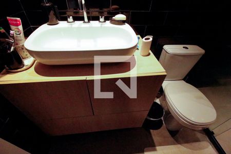 Apartamento à venda com 105m², 2 quartos e 1 vaga Apartamento à venda com 105m², 2 quartos e 1 vagaBanheiro Social