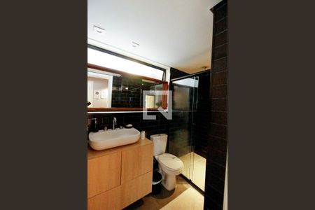 Apartamento à venda com 105m², 2 quartos e 1 vaga Apartamento à venda com 105m², 2 quartos e 1 vagaBanheiro Social