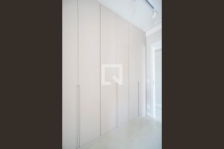 Apartamento para alugar com 113m², 3 quartos e 2 vagas Apartamento para alugar com 113m², 3 quartos e 2 vagasCloset da suíte 03