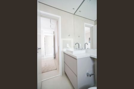 Apartamento para alugar com 113m², 3 quartos e 2 vagas Apartamento para alugar com 113m², 3 quartos e 2 vagasBanheiro da suíte 01