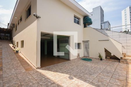 Casa para alugar com 329m², 4 quartos e 3 vagasQuintal