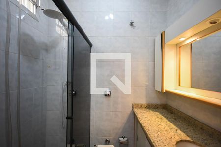 Casa para alugar com 329m², 4 quartos e 3 vagasBanheiro suíte 2